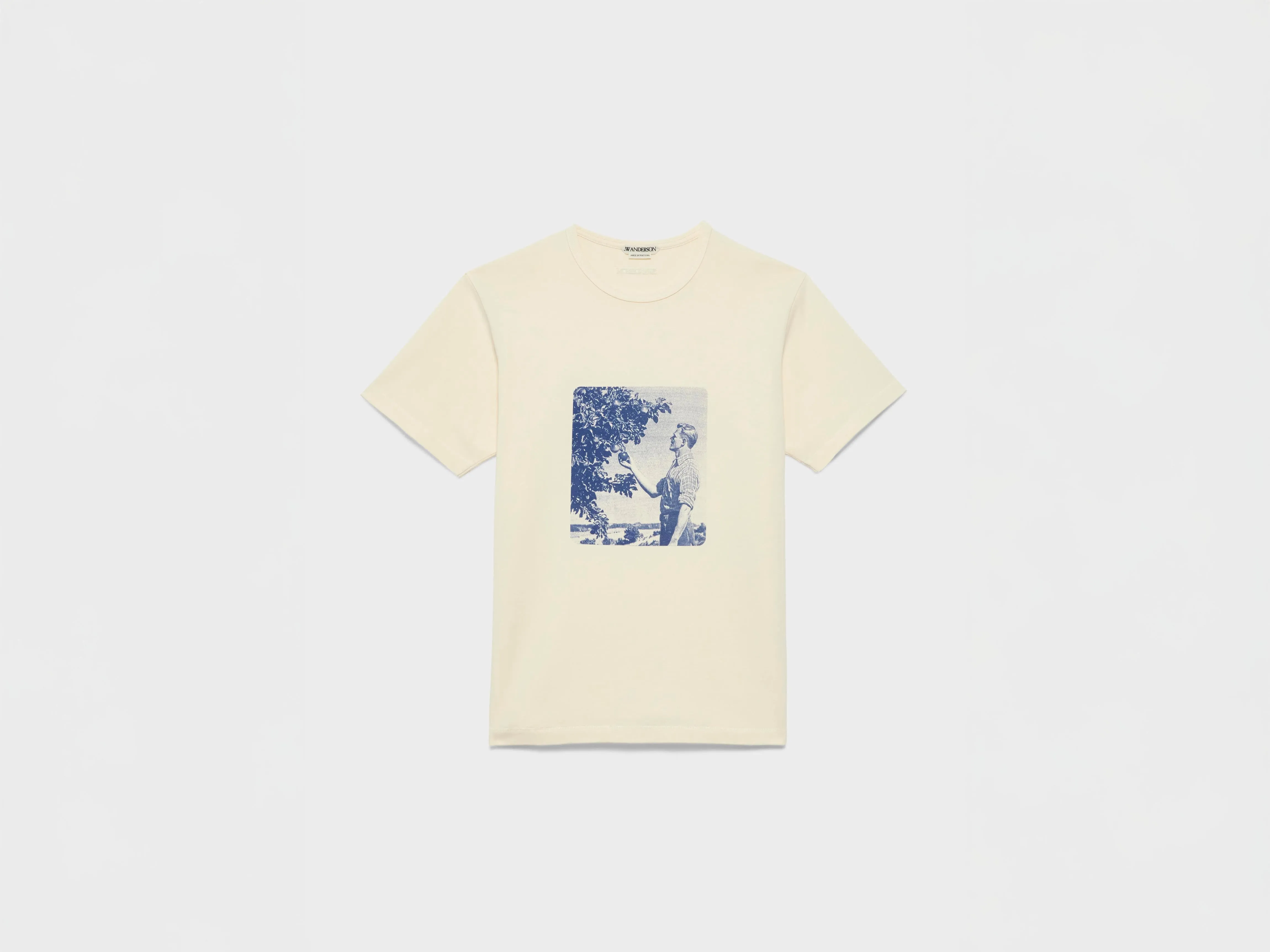 MENS PICKING FRUIT GRAPHIC PRINT T-SHIRT IN ECRU sold by J.W. Anderson product image thumbnail 5