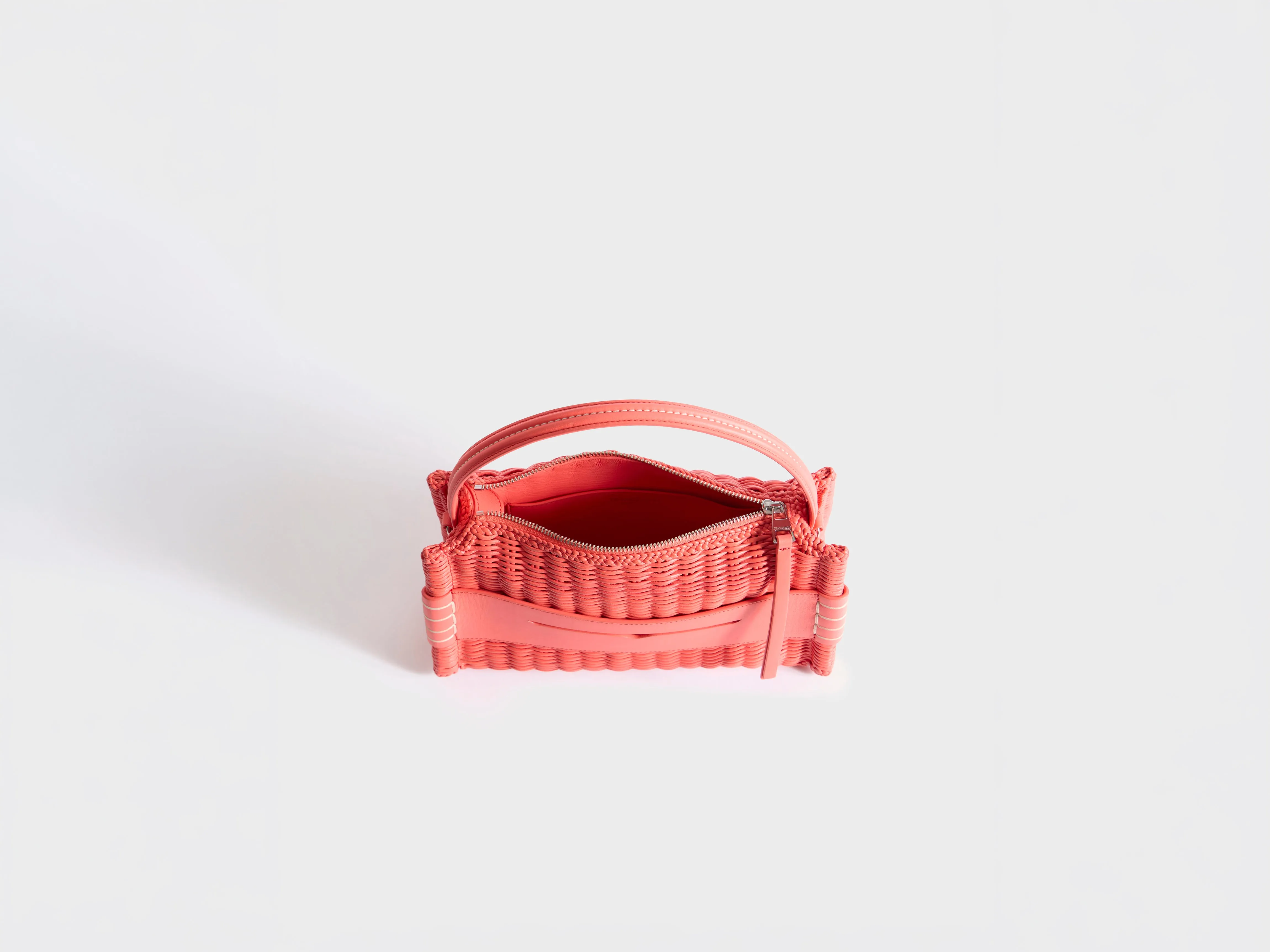 LOAFER BAG IN CORAL WOVEN LEATHER sold by J.W. Anderson product image thumbnail 4