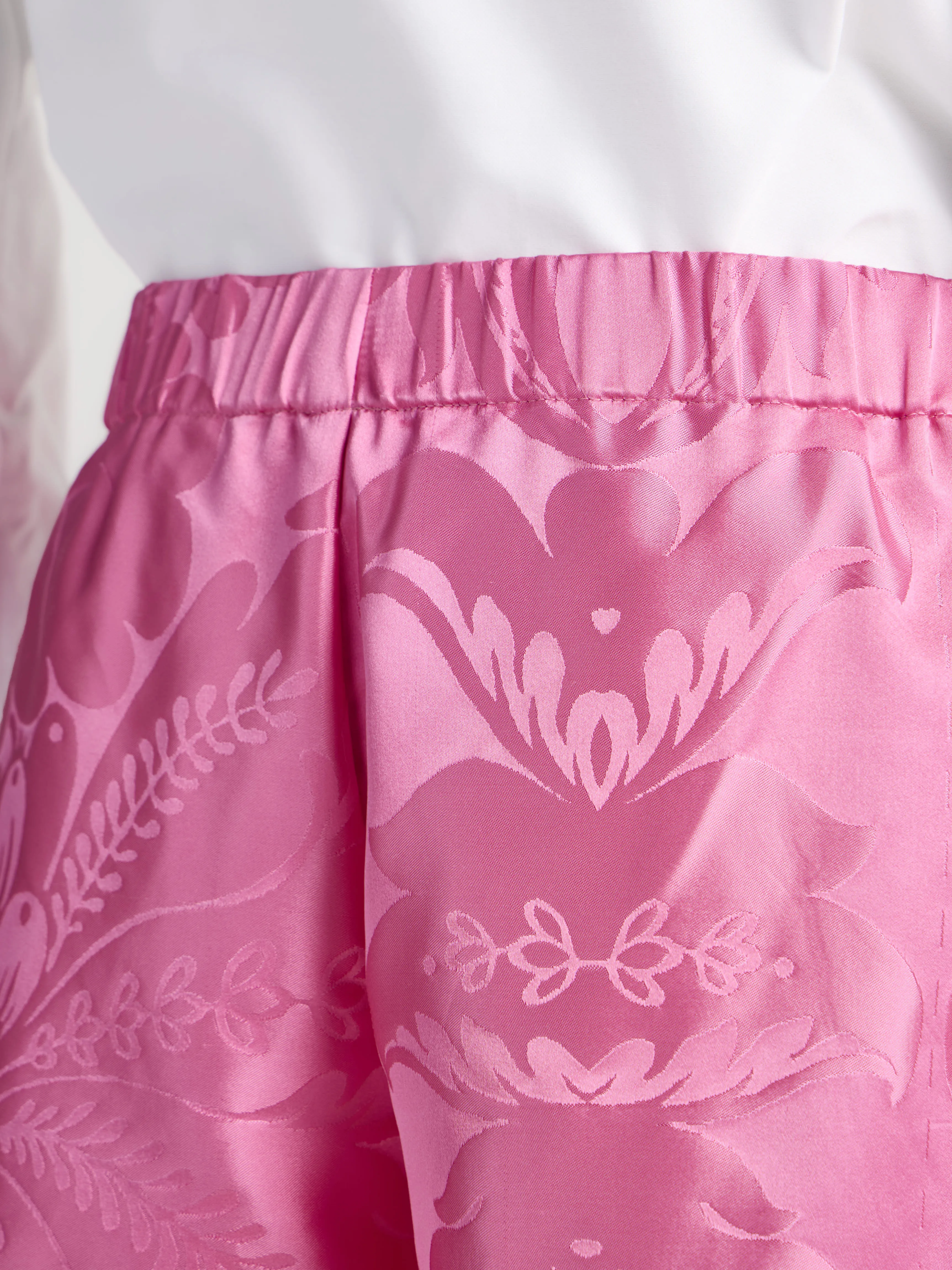 MENS DAMASK WOVEN SHORTS IN CAMELLIA sold by J.W. Anderson product image thumbnail 3