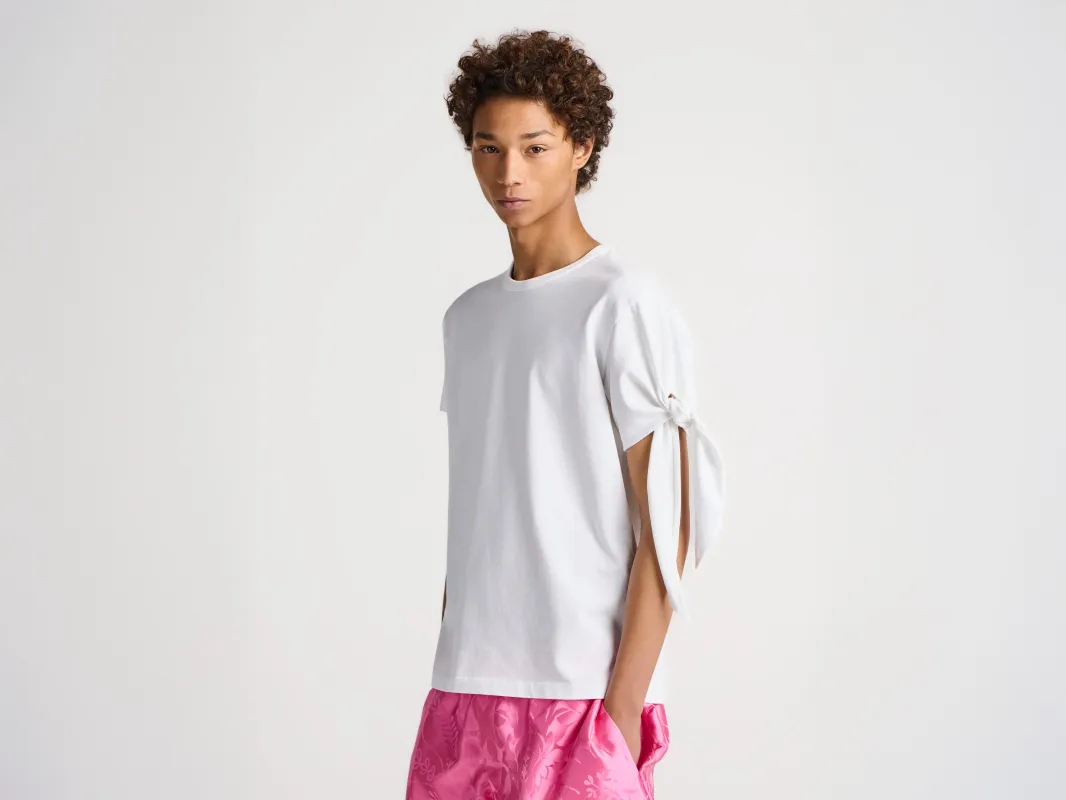 MENS KNOTTED SLEEVE T-SHIRT IN WHITE made by J.W. Anderson
