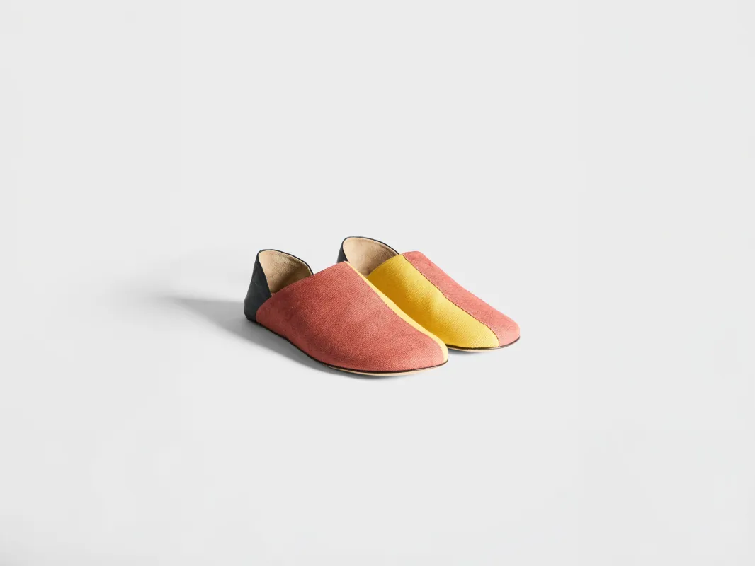 MENS SLIPPER MULES IN RUST & MULTI made by J.W. Anderson