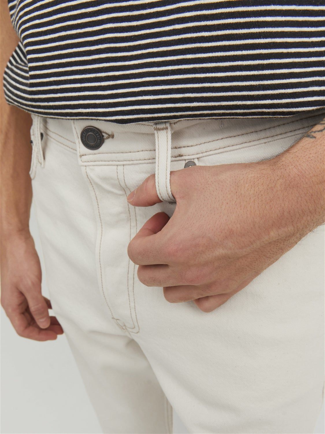 JJIEDDIE JJORIGINAL CJ 229 LID Loose fit jeans sold by Jack & Jones product image thumbnail 5