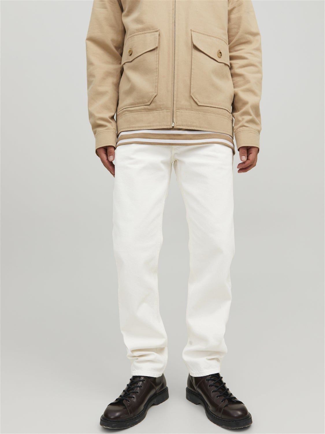 JJIMIKE JJEVAN CJ 372 LID Tapered fit jeans sold by Jack & Jones