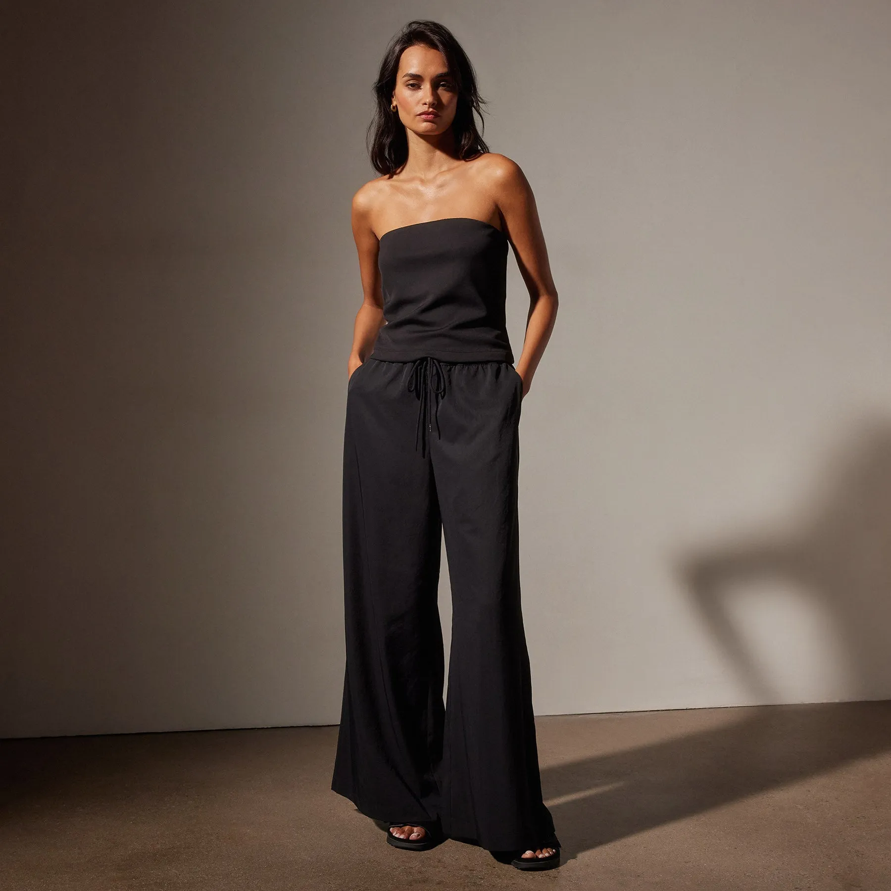 Lightweight Matte Sateen Wide Leg Pant - Black sold by James Perse product image thumbnail 3