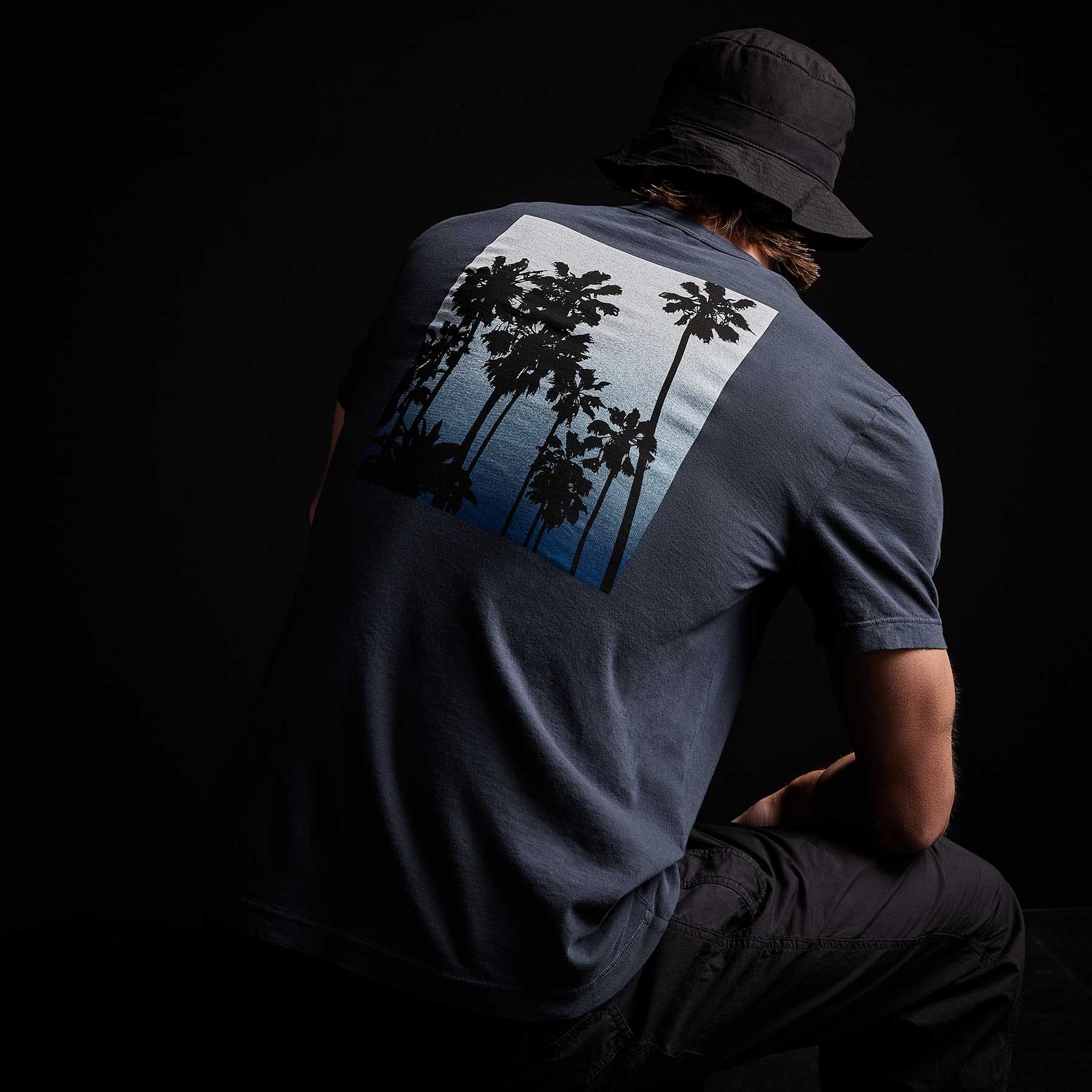Short Sleeve Crew Palm Graphics - Blue Oil Pigment sold by James Perse