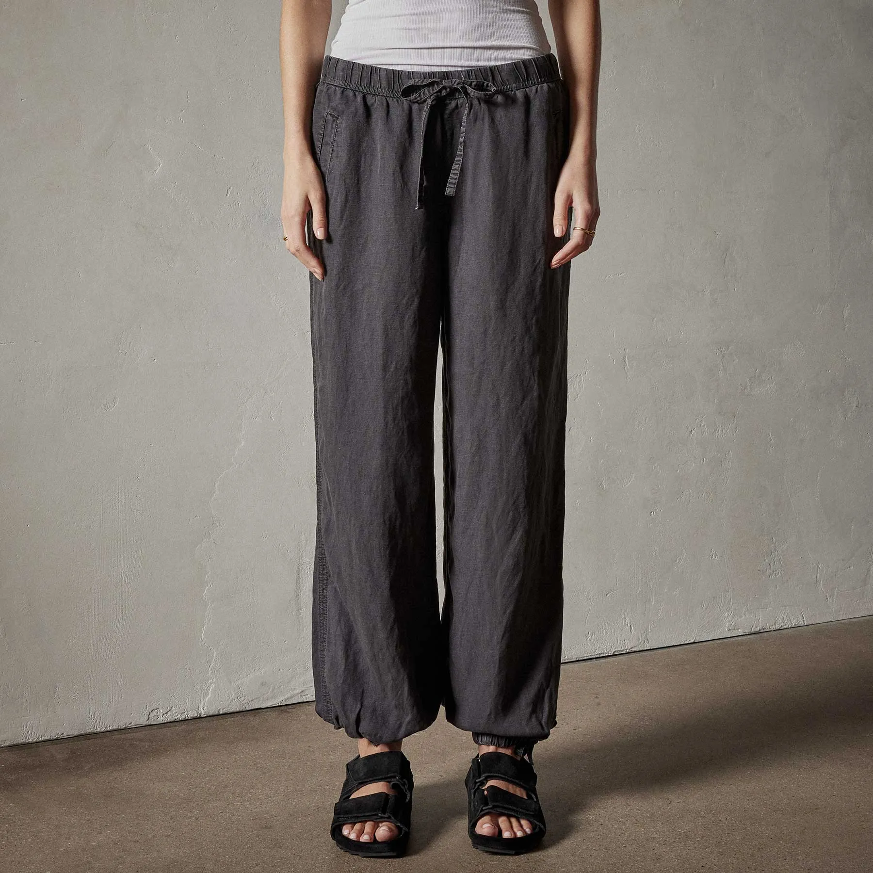 Zuma Linen Pant - Magma Pigment sold by James Perse product image thumbnail 3