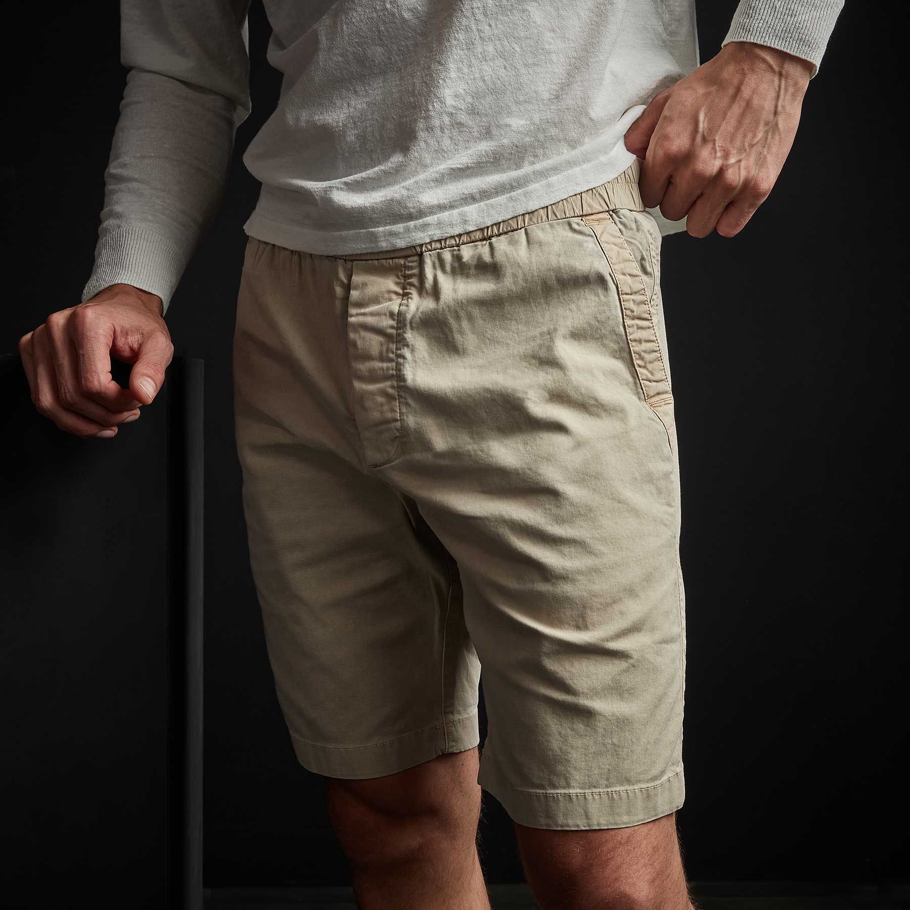 Stretch Canvas Work Short - Biscuit Pigment sold by James Perse