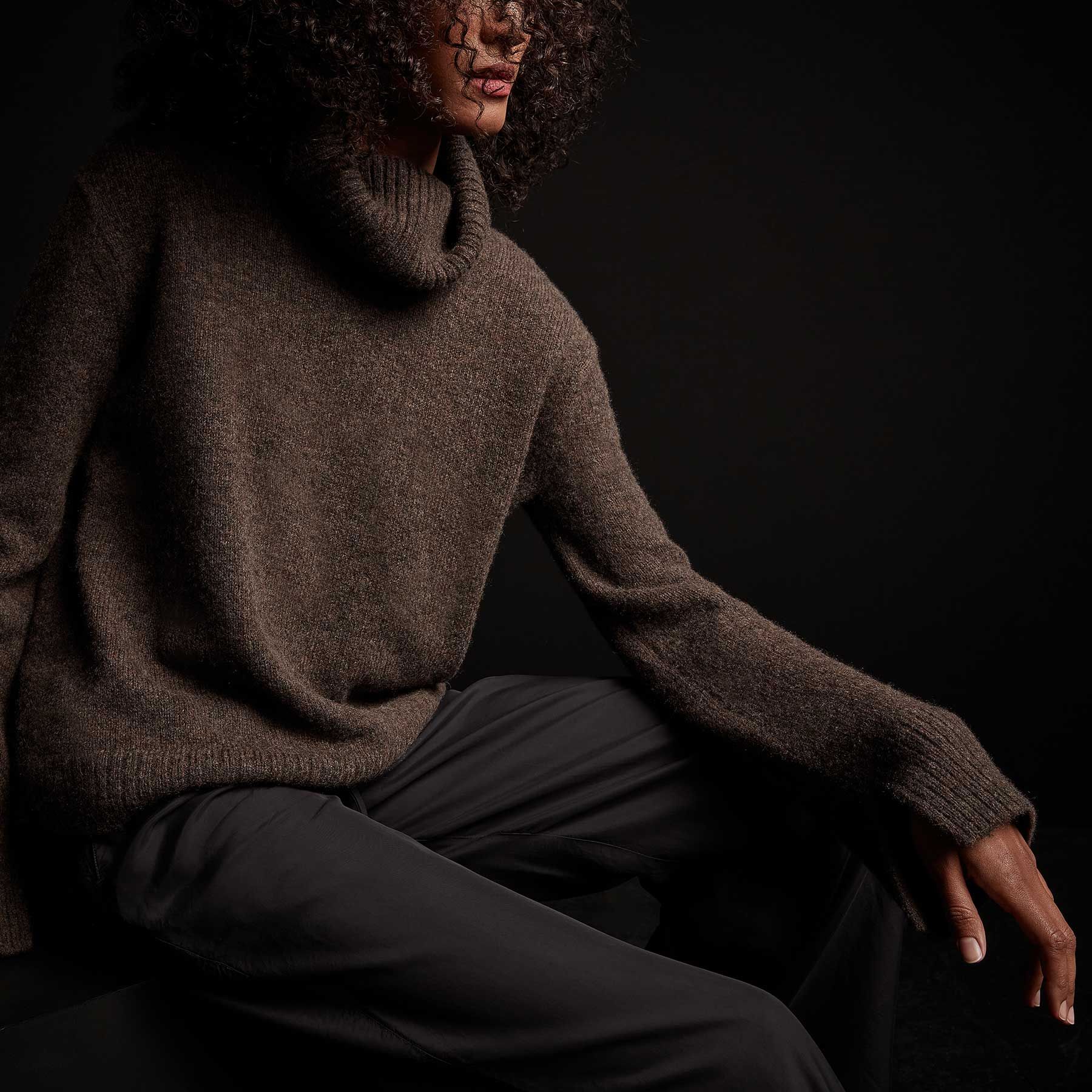 Lightweight Cashmere Turtleneck Sweater - Bark sold by James Perse