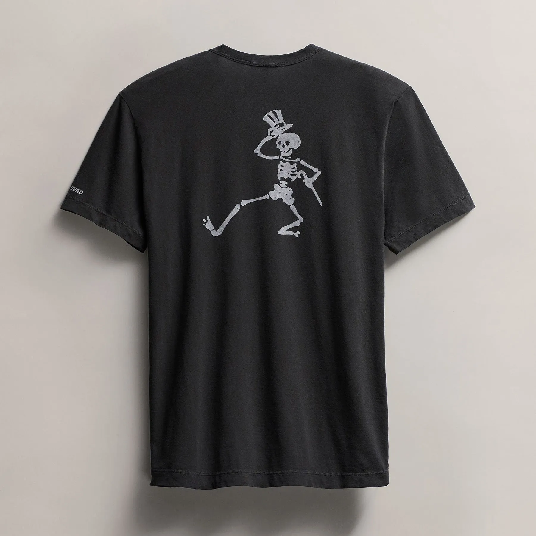 Men's Grateful Dead Dancing Skeleton Short Sleeve Tee - Carbon Pigment sold by James Perse