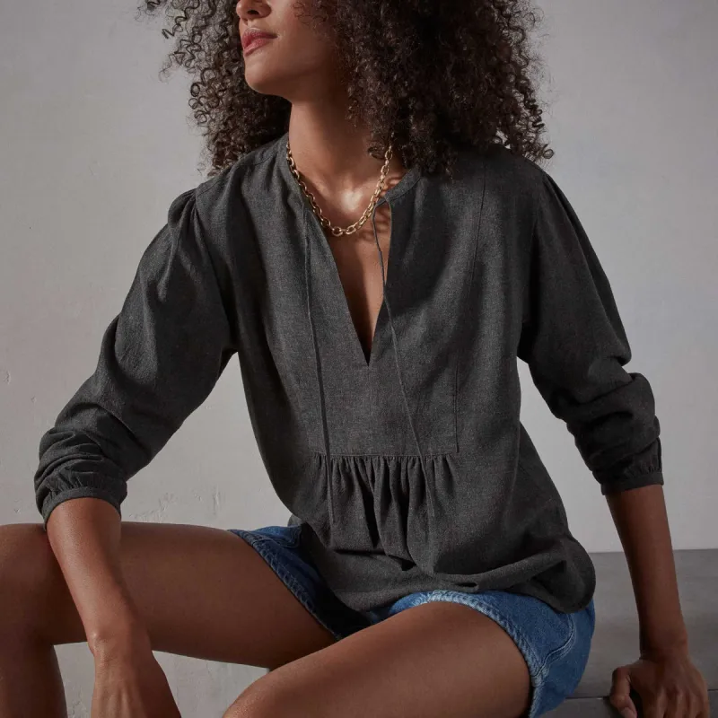 Curved Hem Peasant Blouse - Anthracite made by James Perse