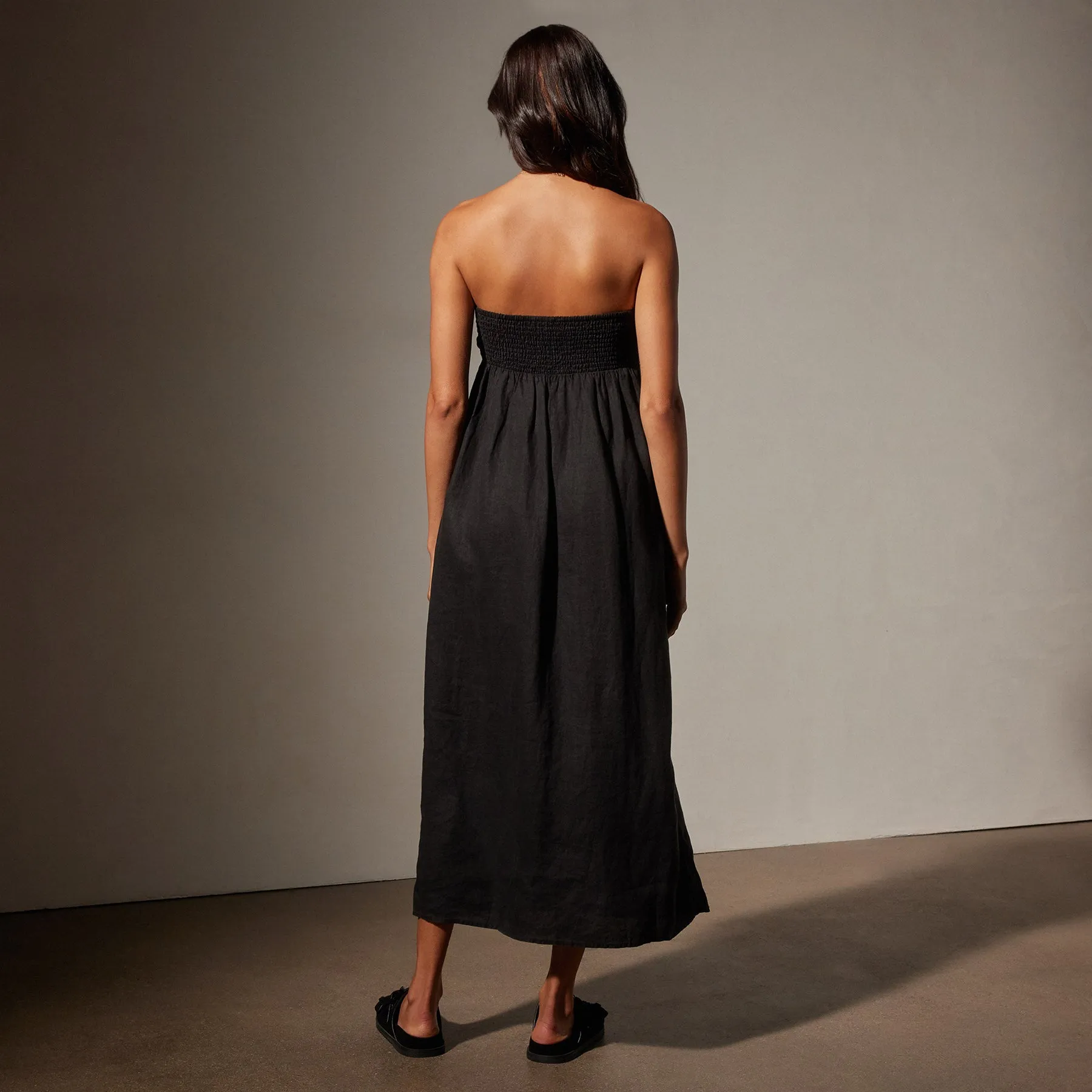 Linen Gathered Tube Dress - Black sold by James Perse product image thumbnail 4