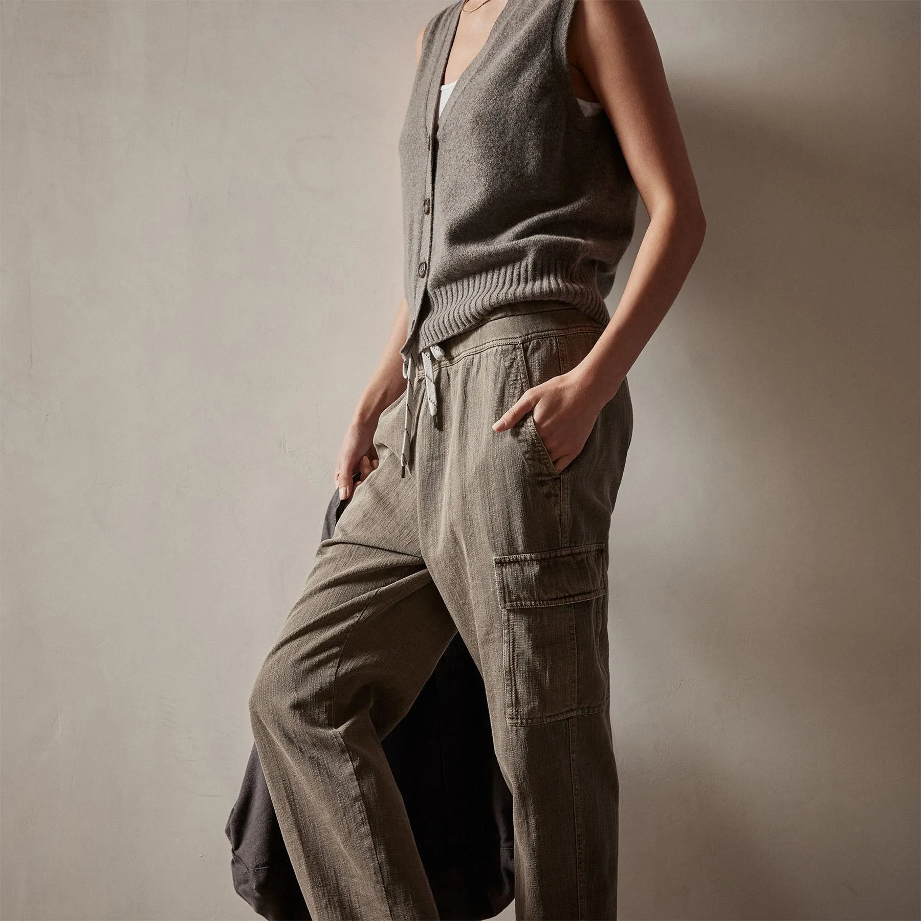 Zuma Cargo Pant - Ammo Pigment sold by James Perse product image thumbnail 2