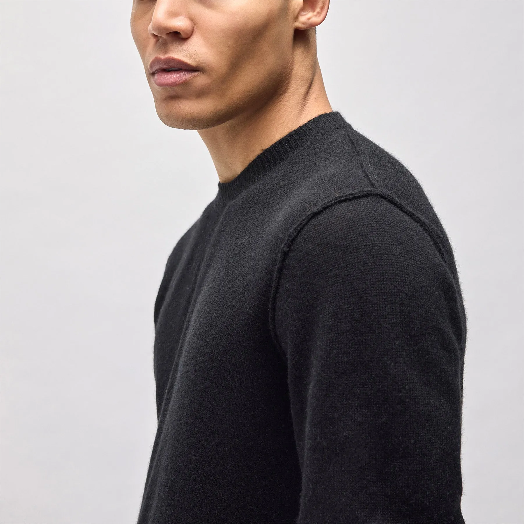 Lightweight Cashmere Crew - Black sold by James Perse