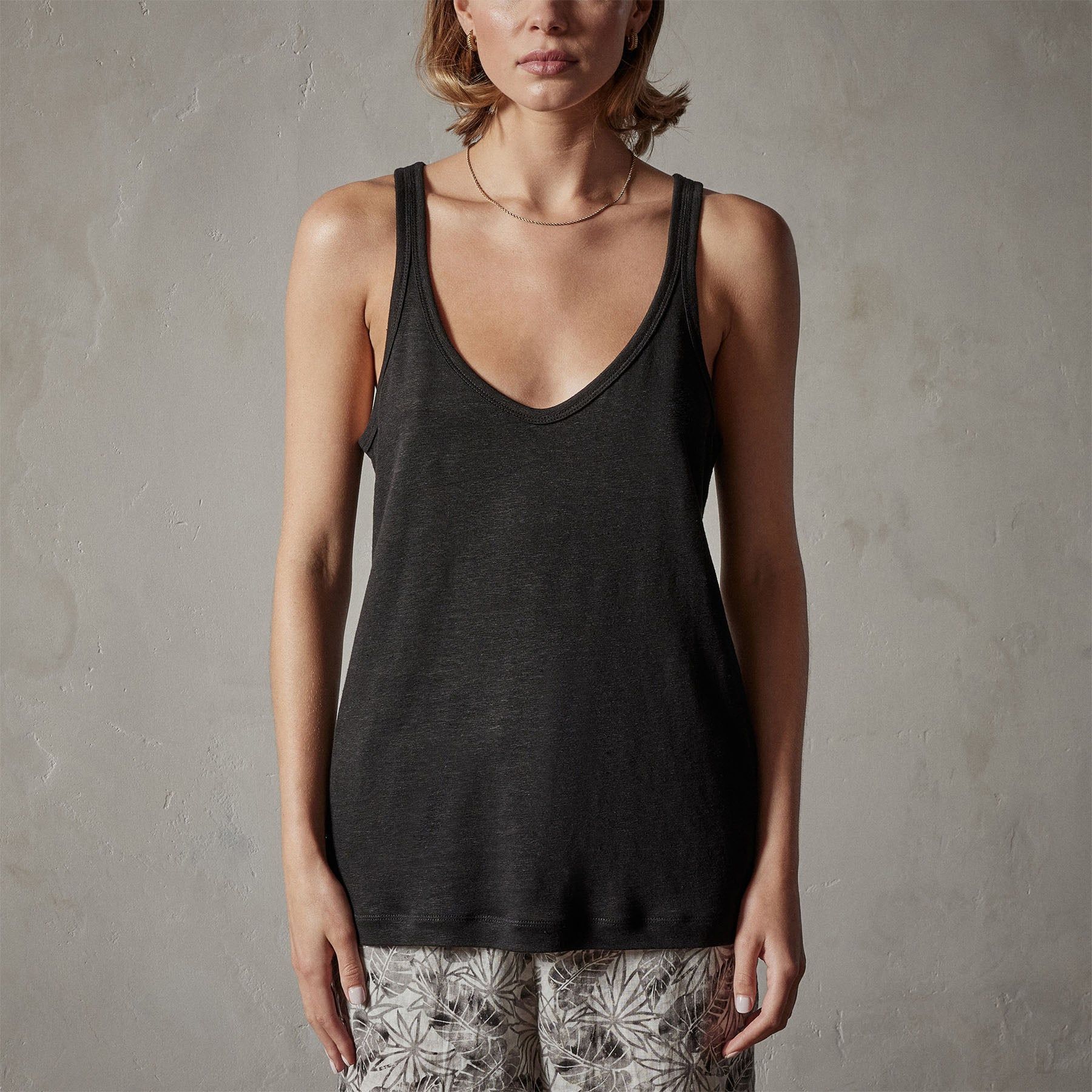 Linen Jersey Tank - Black sold by James Perse product image thumbnail 4
