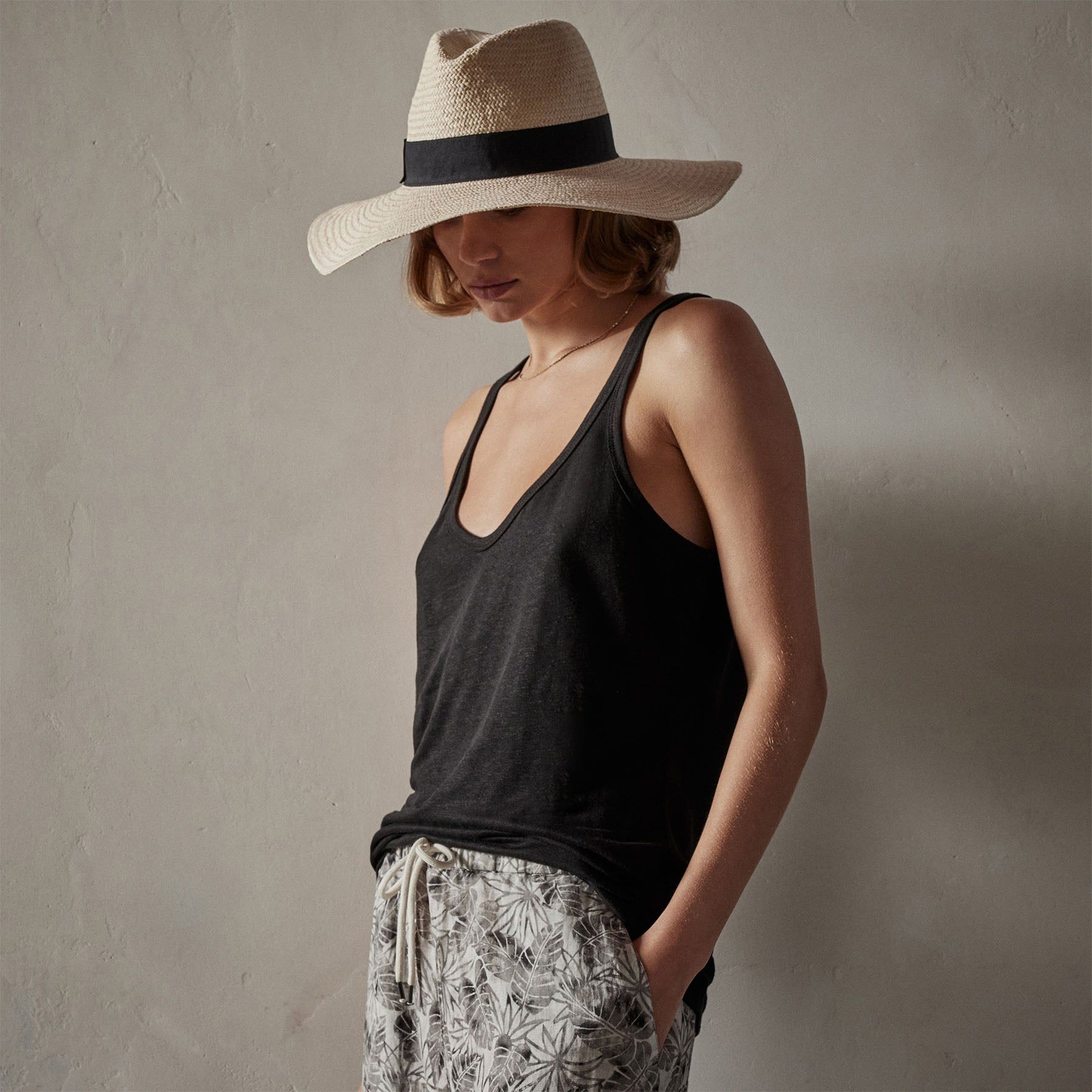 Linen Jersey Tank - Black sold by James Perse