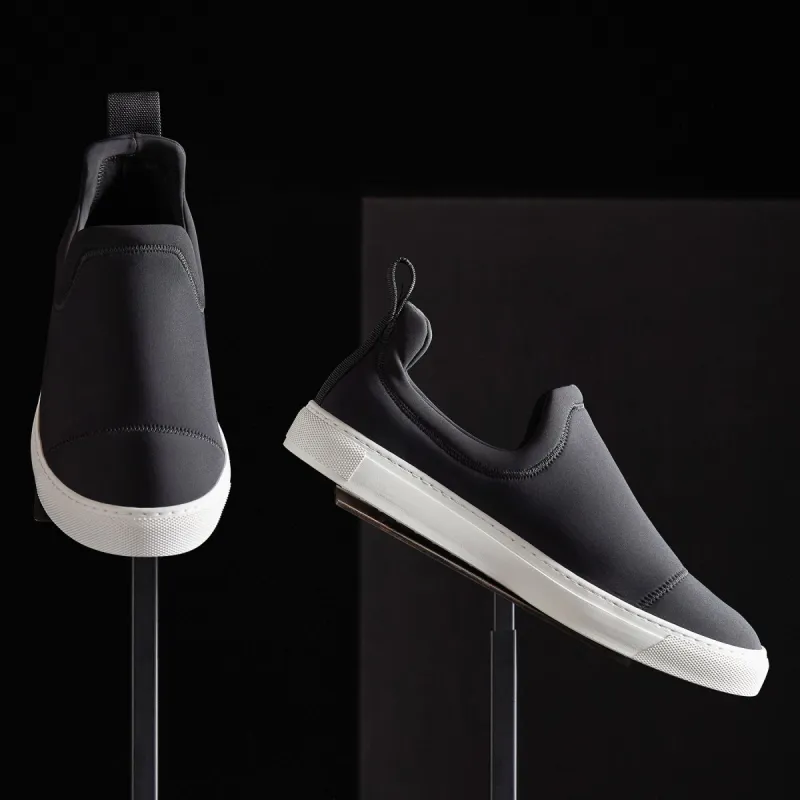 Men's Zuma Scuba Slip On - Black made by James Perse