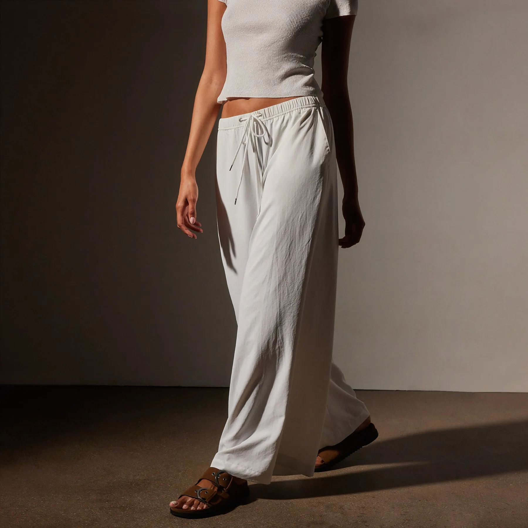 Lightweight Matte Sateen Wide Leg Pant - White sold by James Perse product image thumbnail 2