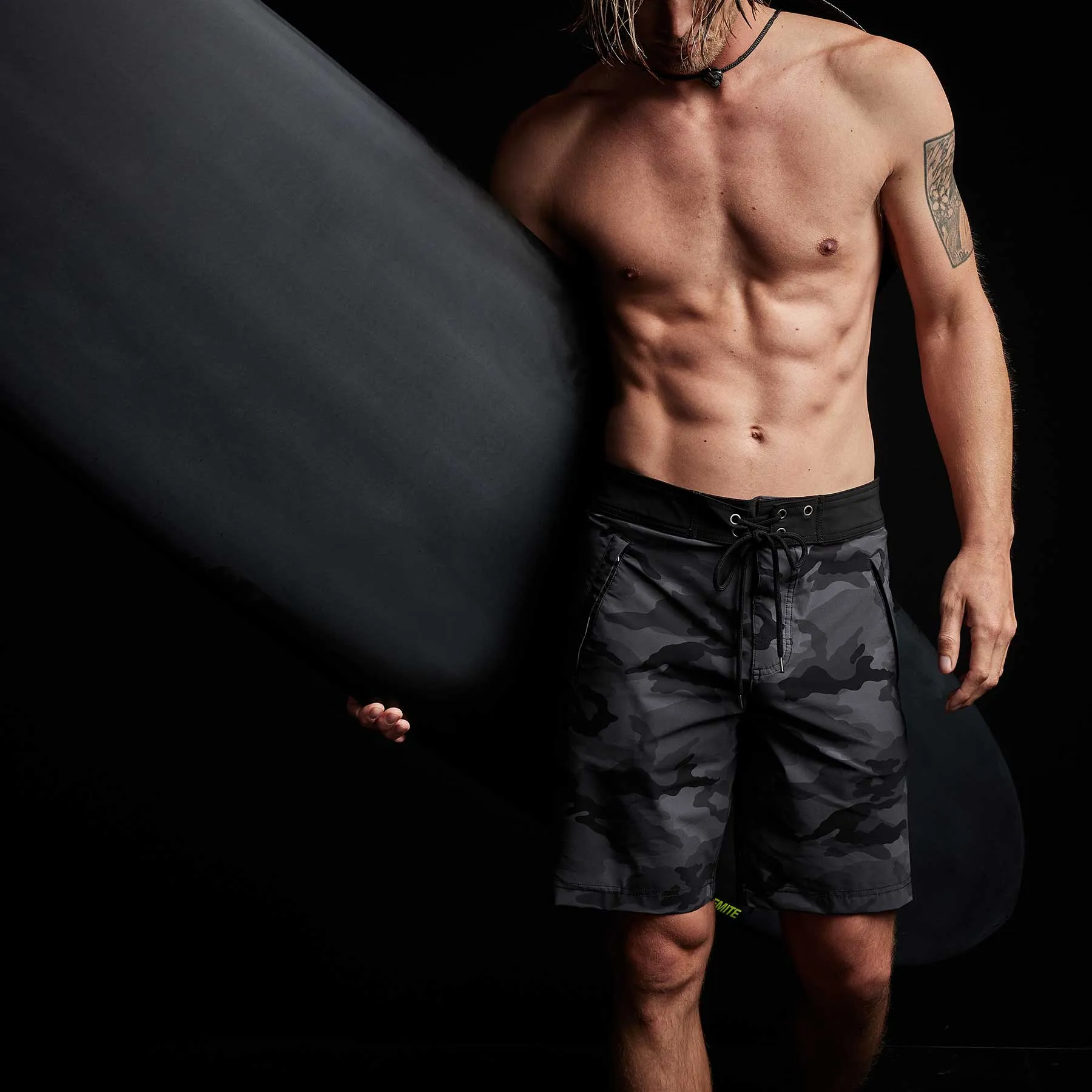 Camo Zip Pocket Boardshort - Black Sea Camo/Black sold by James Perse