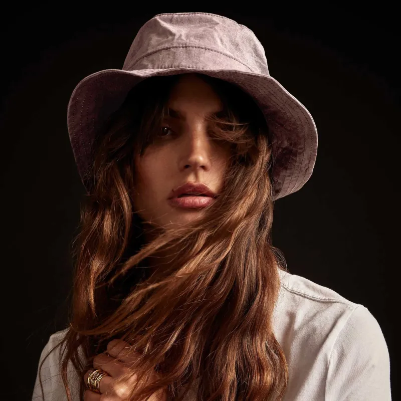 Parachute Poplin Bucket Hat - Degas Pigment sold by James Perse