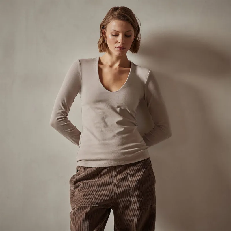 Stretch Lotus Deep V Tee - Nude sold by James Perse