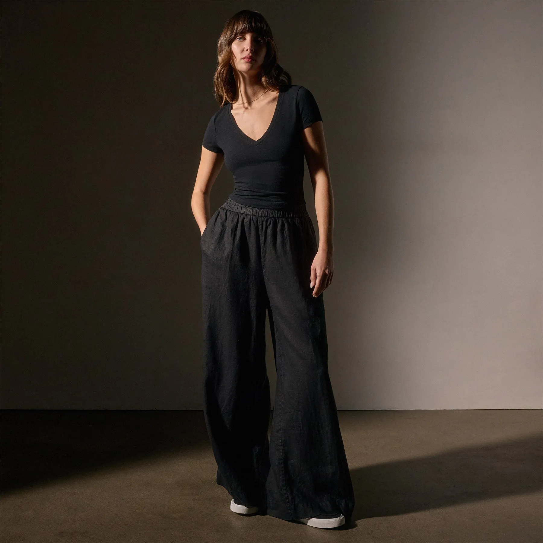 V Neck Cropped Tee - Black sold by James Perse product image thumbnail 3