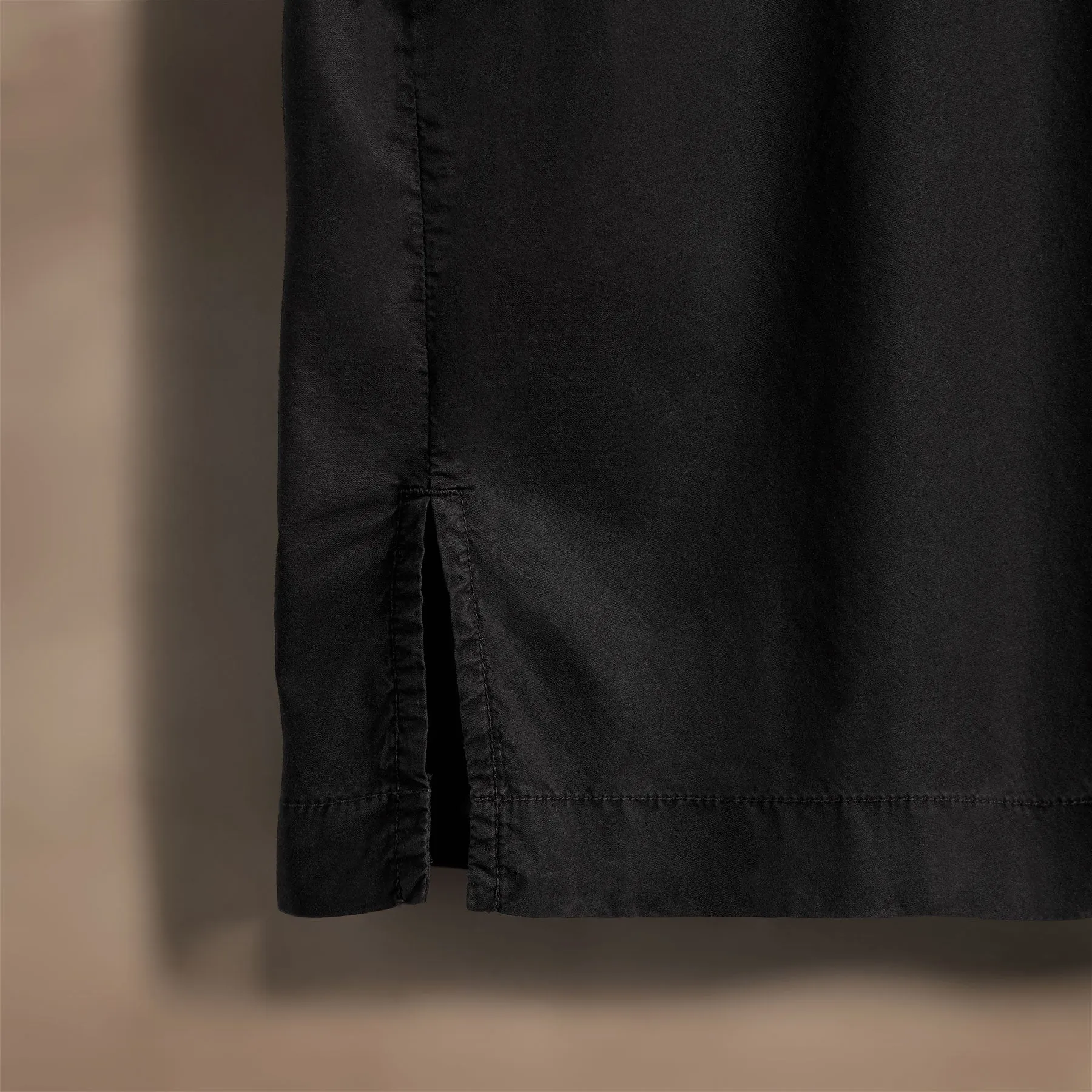 Oversized Stretch Poplin Short Sleeve Shirt - Black sold by James Perse product image thumbnail 4