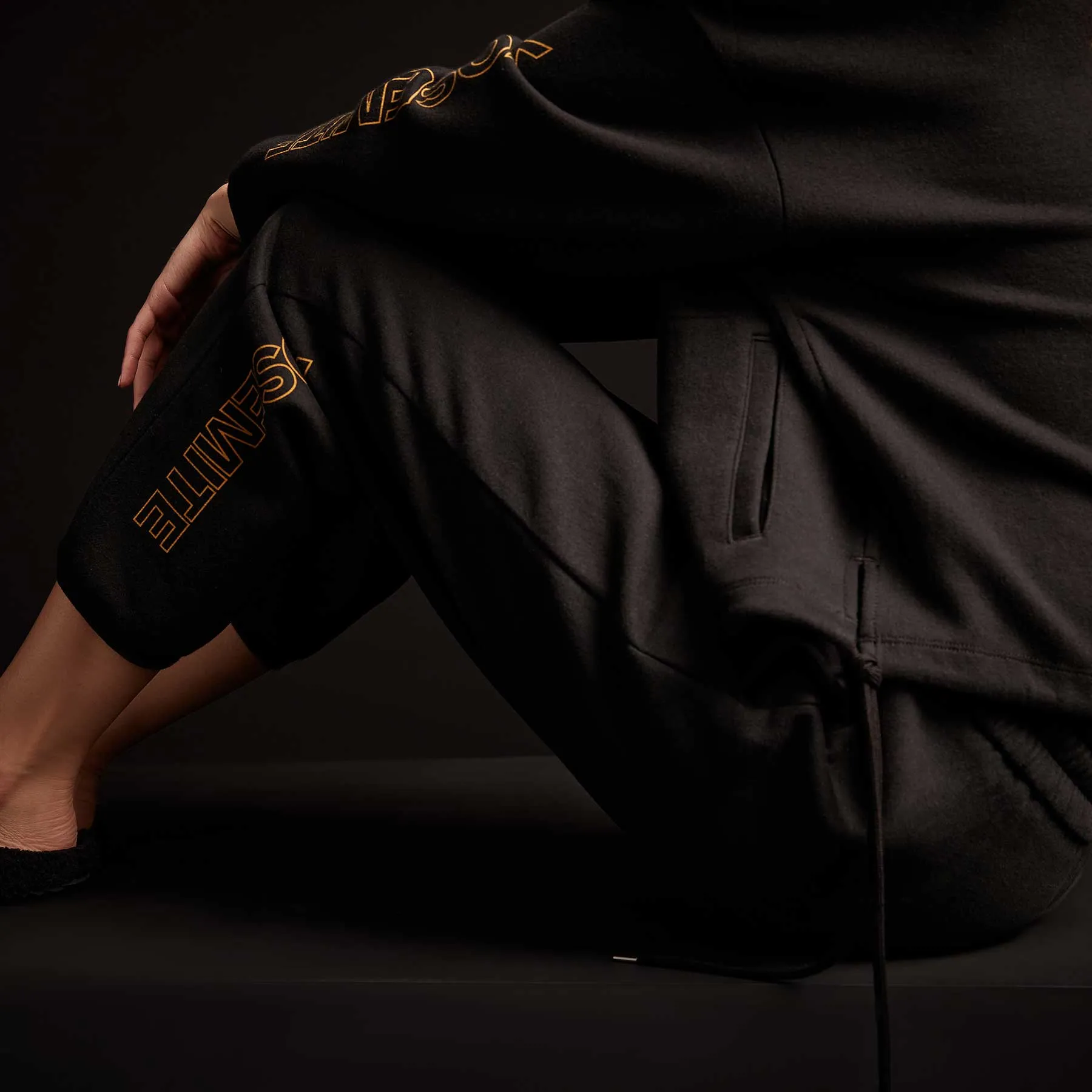 Relaxed Sweatpant - Black sold by James Perse product image thumbnail 3