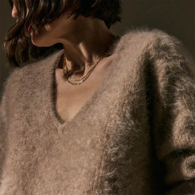Halo Brushed Cashmere V Neck - Soft Beige sold by James Perse