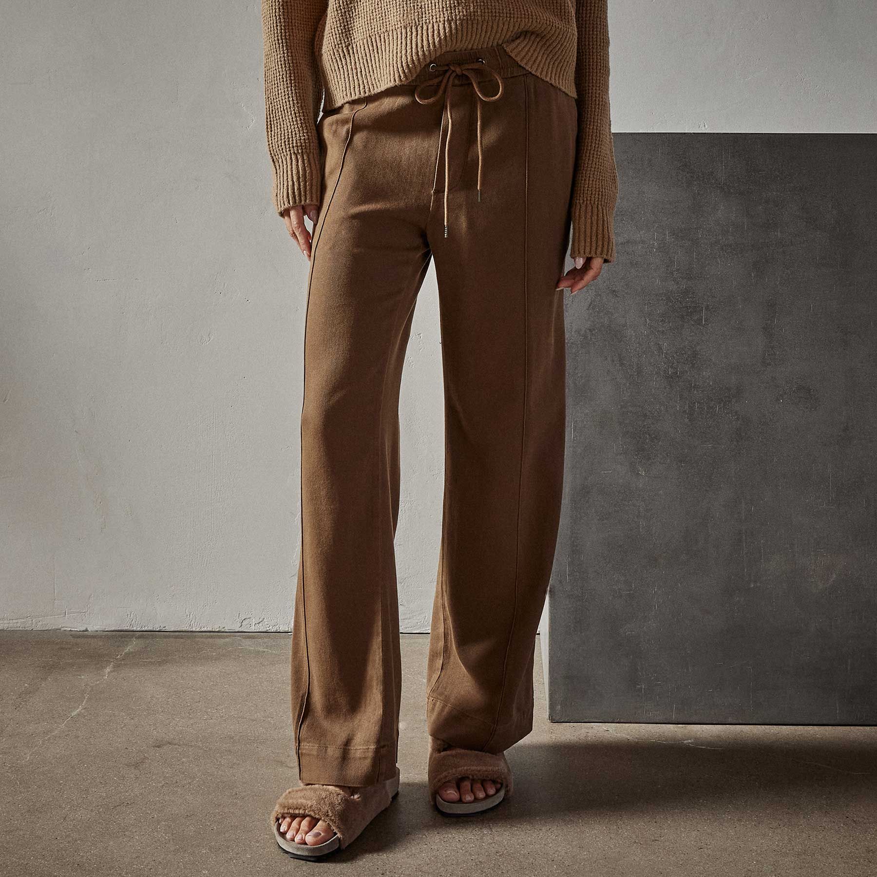 Relaxed Twill Pant - Acorn Pigment sold by James Perse product image thumbnail 5