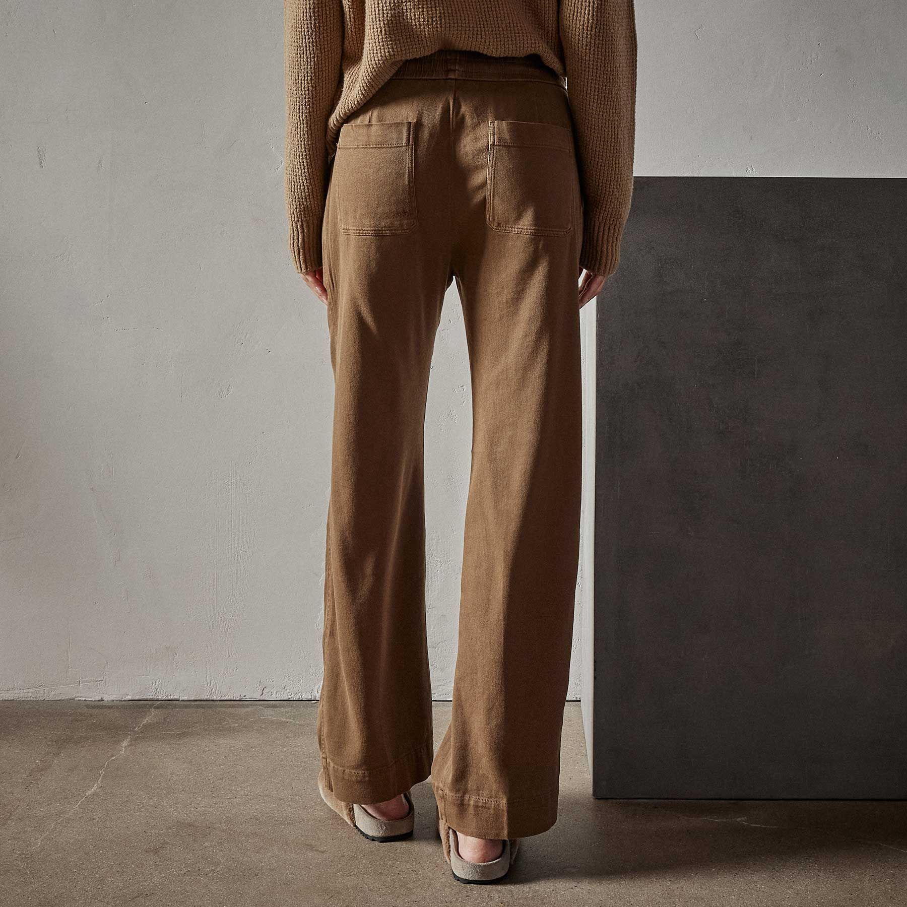 Relaxed Twill Pant - Acorn Pigment sold by James Perse product image thumbnail 6