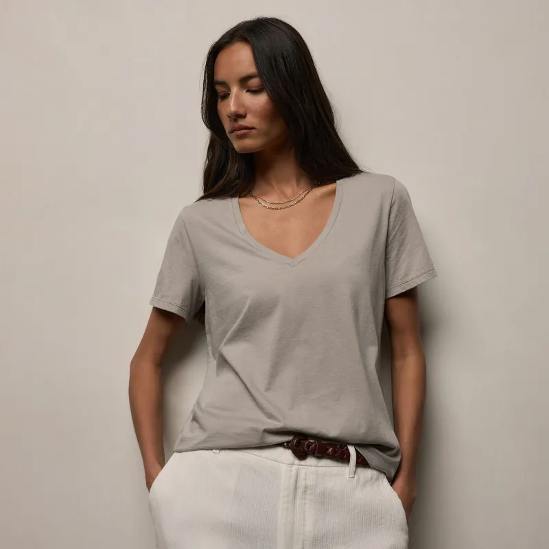 Luxe Lotus Jersey V Neck - Fog made by James Perse