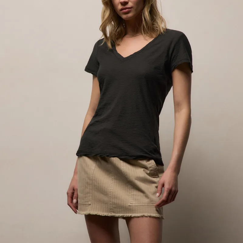 Sheer Slub V Neck - Carbon made by James Perse