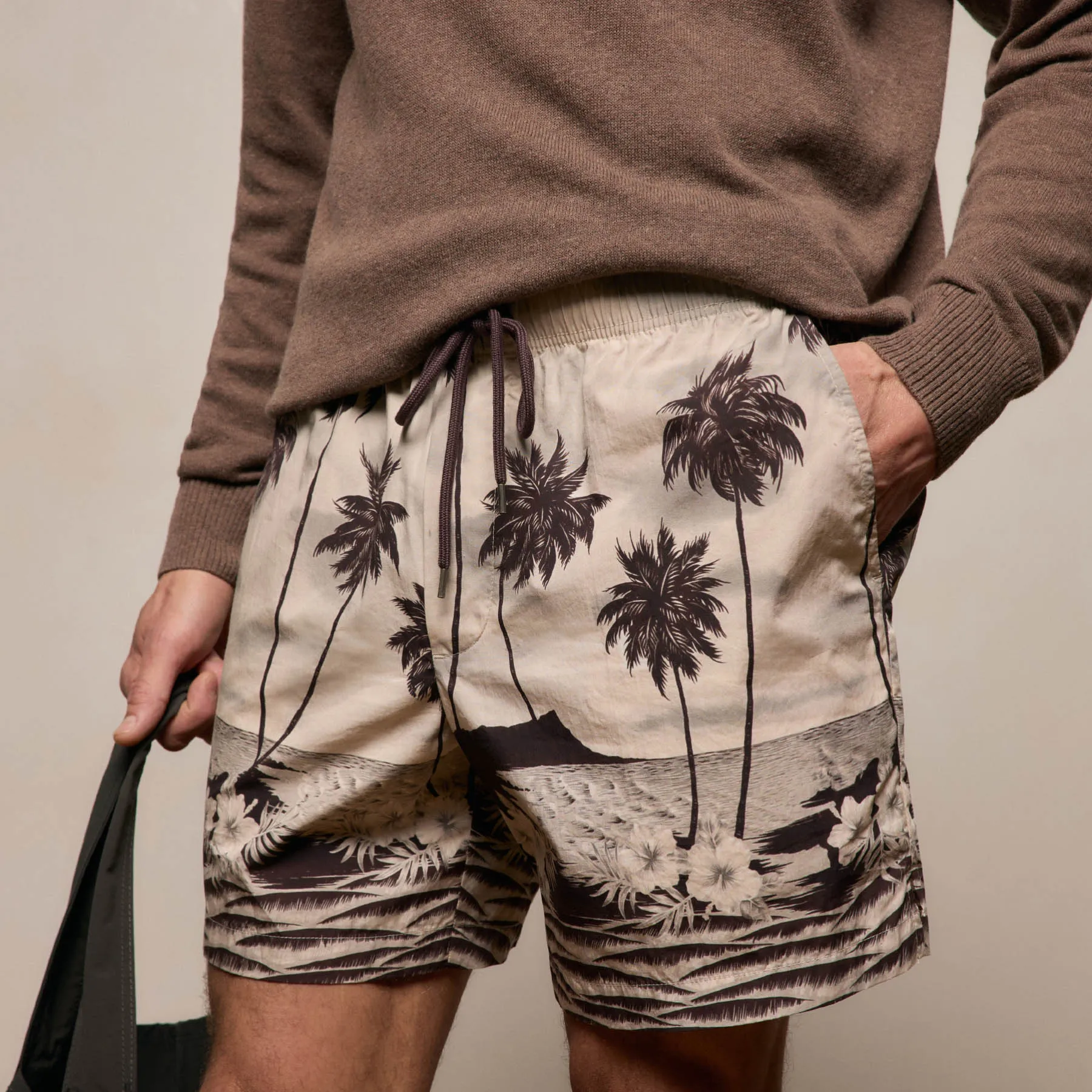 Palm Printed Short - Stone sold by James Perse product image thumbnail 4