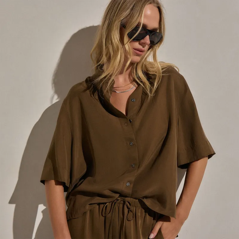 Silk Short Sleeve Shirt - Cocoa made by James Perse