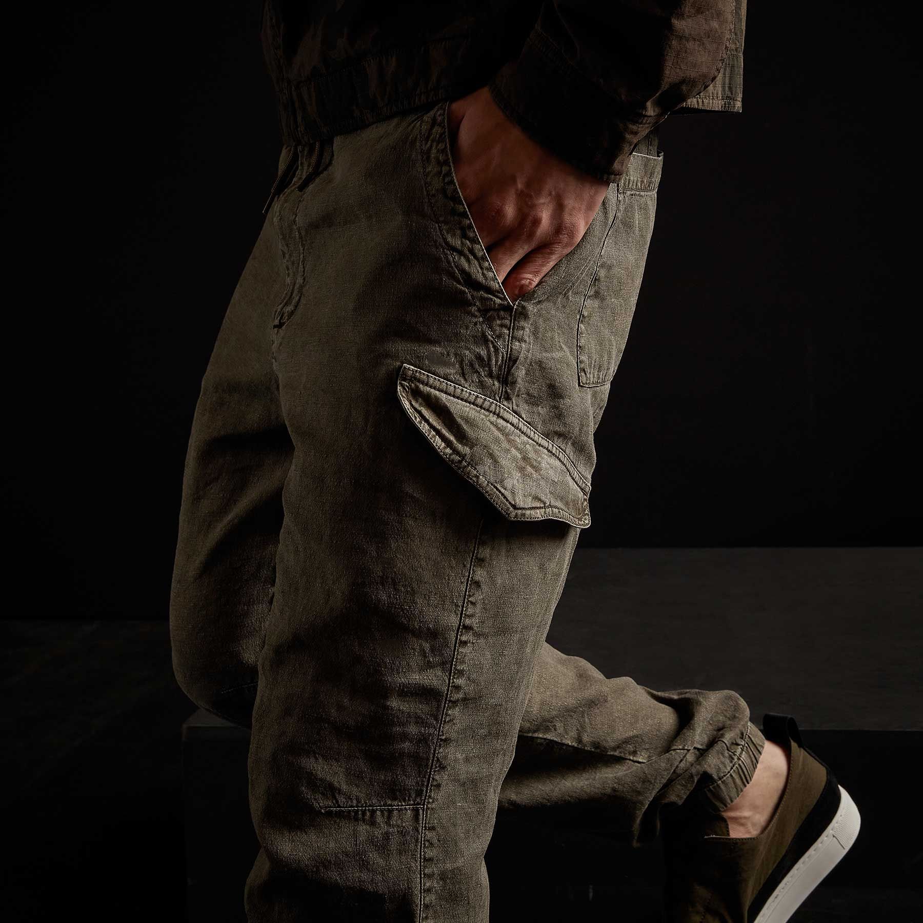Slub Linen Cargo Pant - Hunter Pigment sold by James Perse product image thumbnail 3