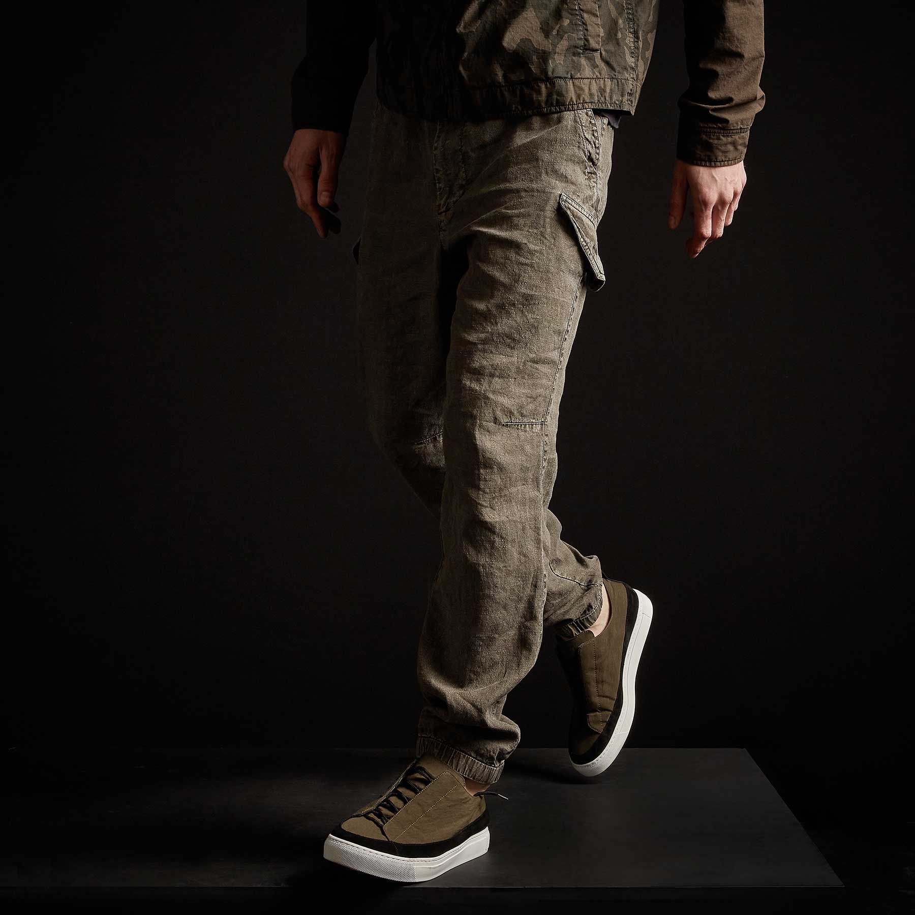 Slub Linen Cargo Pant - Hunter Pigment sold by James Perse