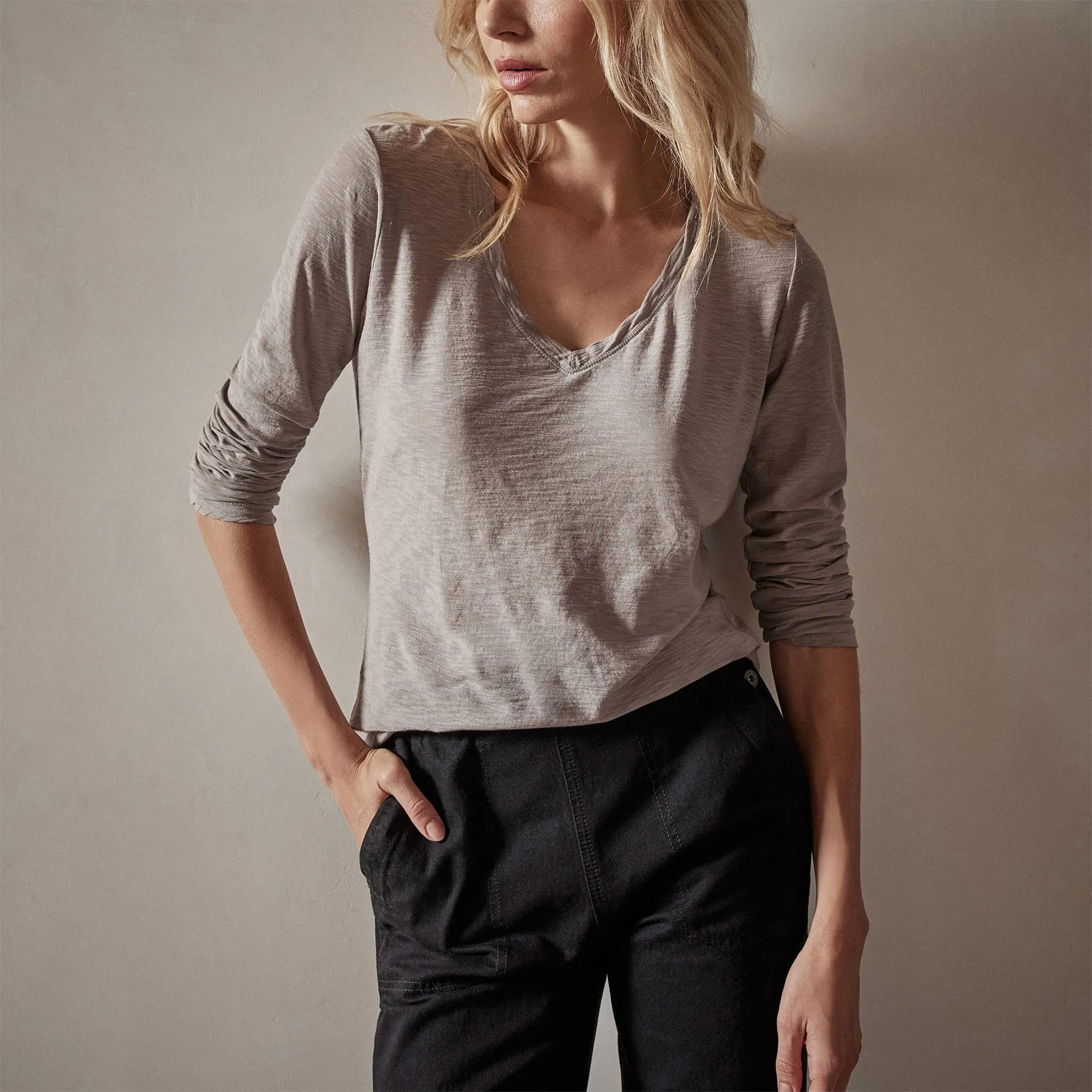 Sheer Slub Long Sleeve V Neck Tee - Dapple sold by James Perse