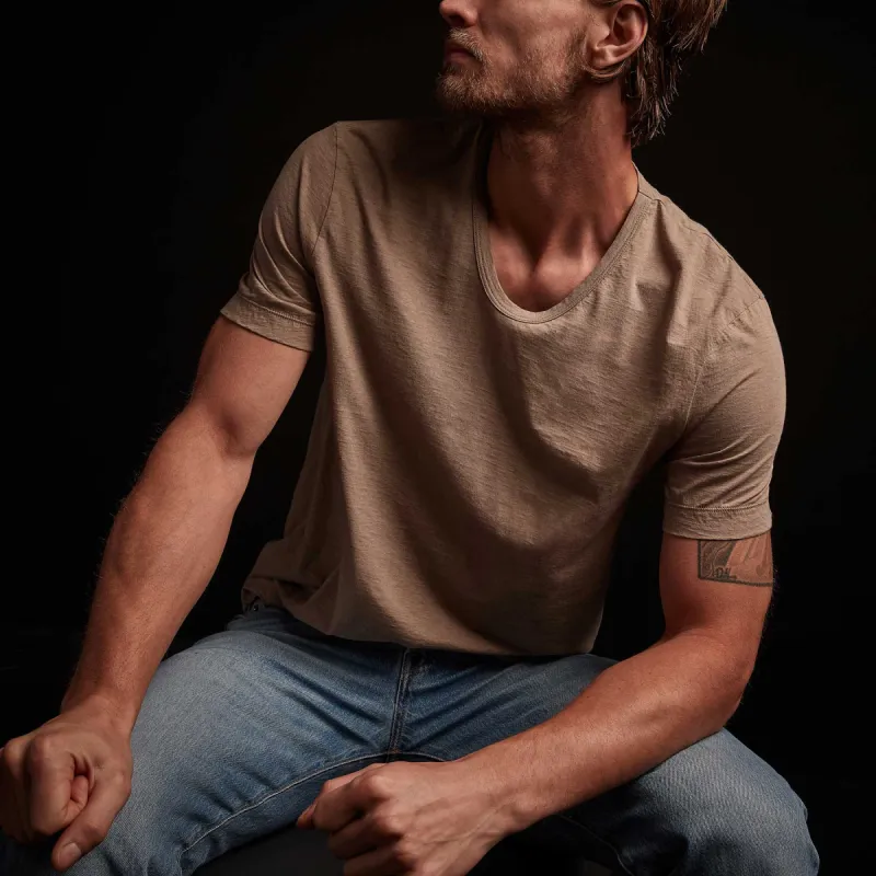 Recycled Lotus Jersey Soft V Neck - Fawn made by James Perse