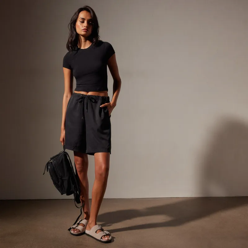 Lightweight Matte Sateen Short - Black sold by James Perse