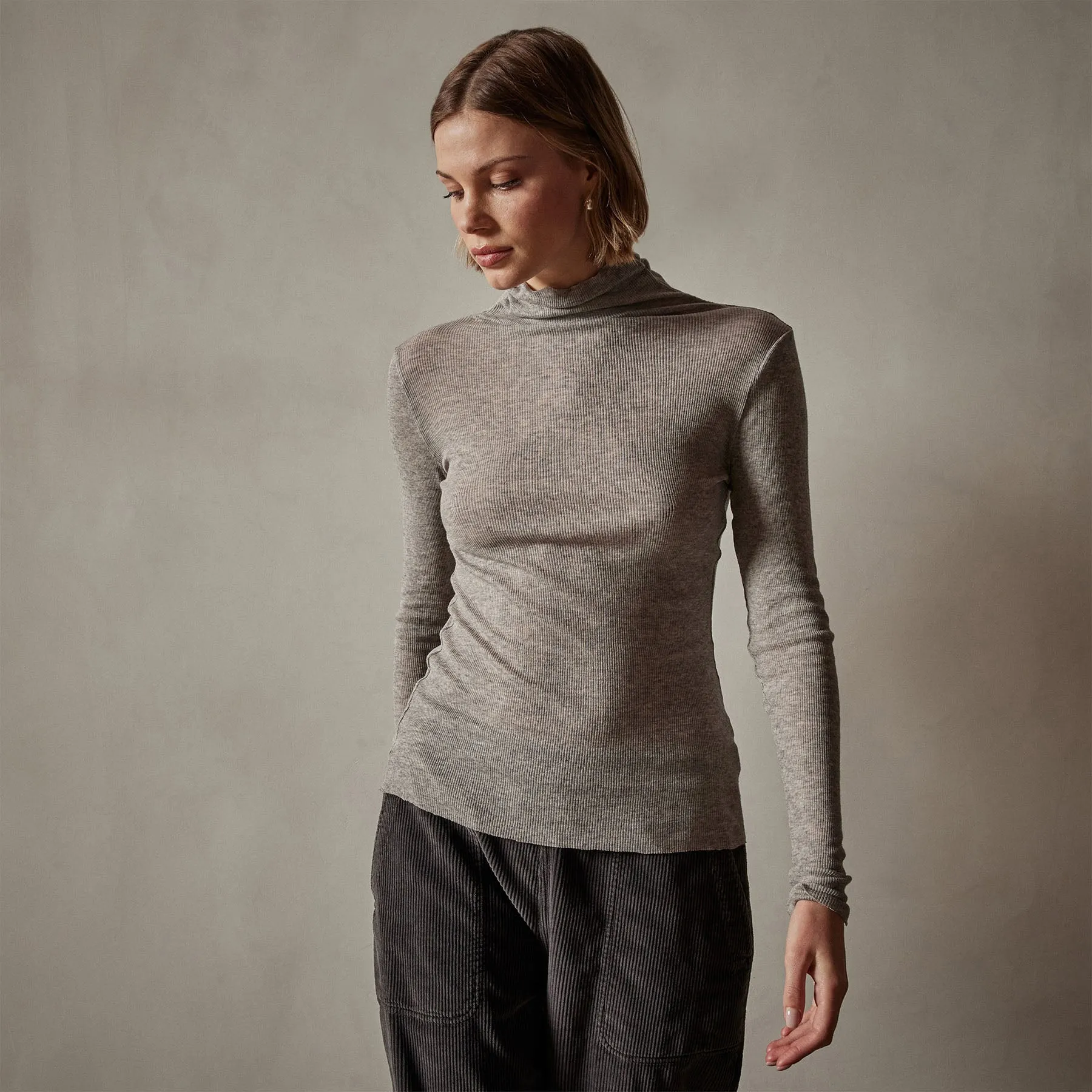 Cotton Cashmere Blend Ribbed Turtleneck - Heather Grey sold by James Perse product image thumbnail 3