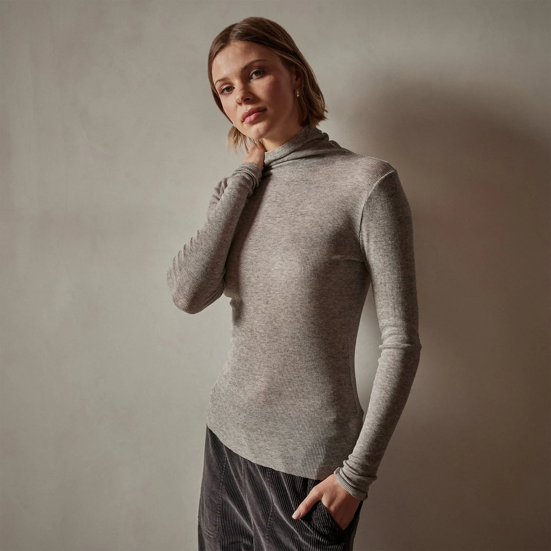 Cotton Cashmere Blend Ribbed Turtleneck - Heather Grey sold by James Perse