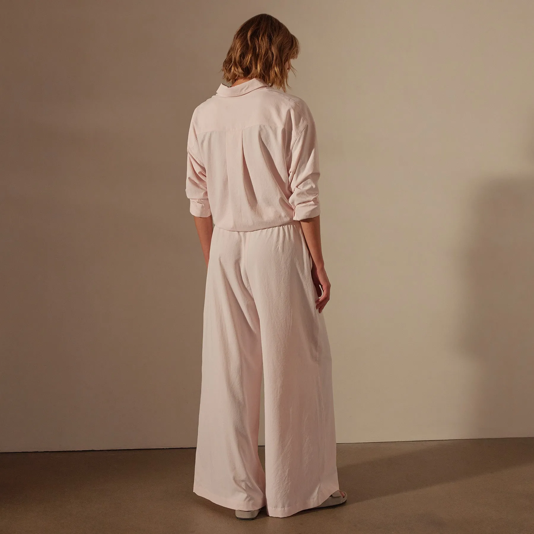 Lightweight Matte Sateen Wide Leg Pant - Zephyr sold by James Perse product image thumbnail 4