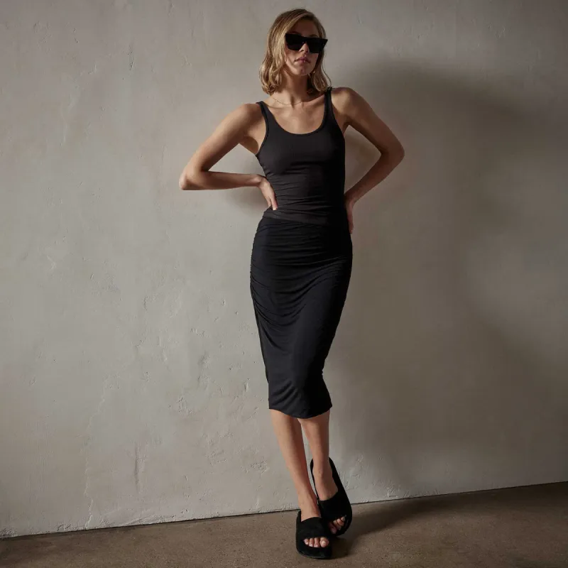 Shoreline Ruched Skirt - Black made by James Perse