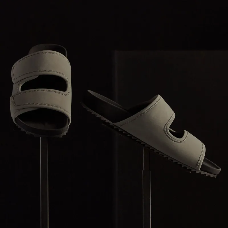 Binding Velcro Slide - Army Green/Black sold by James Perse