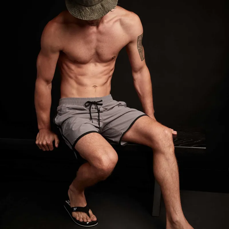 Curved Hem Boardshort - Dusk/Black made by James Perse