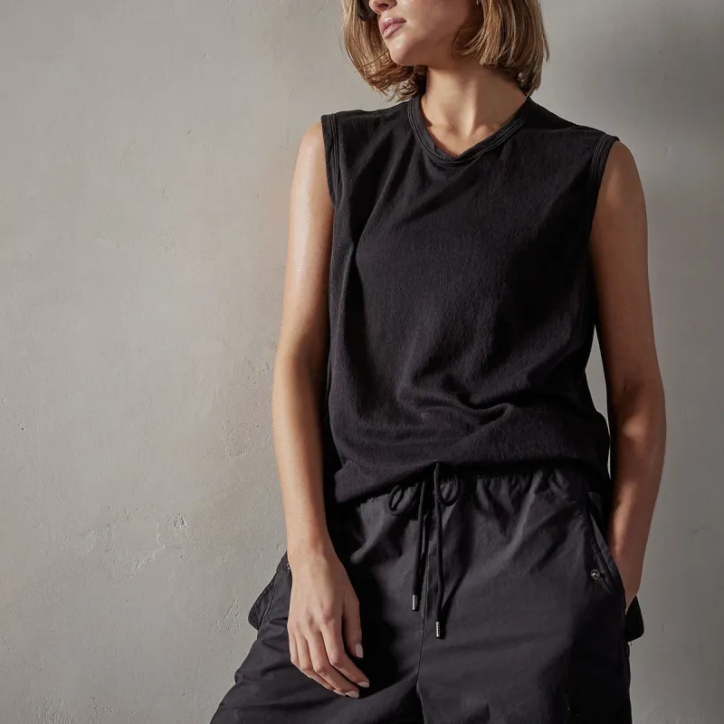 Crepe Jersey Muscle Crew - Black sold by James Perse