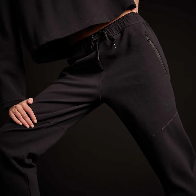 Y/OSEMITE Seamed Sweatpant - Black sold by James Perse