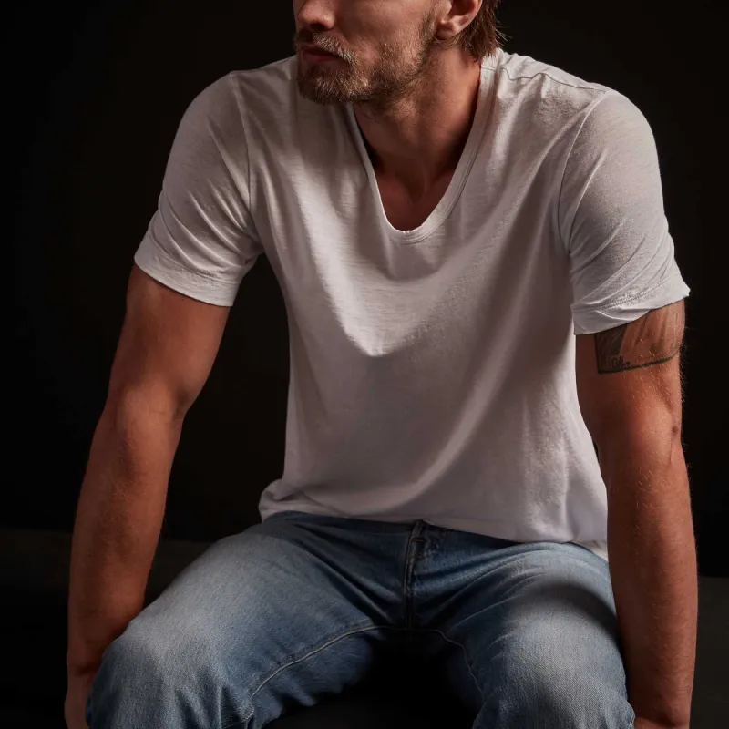 Recycled Lotus Jersey Soft V Neck - White made by James Perse