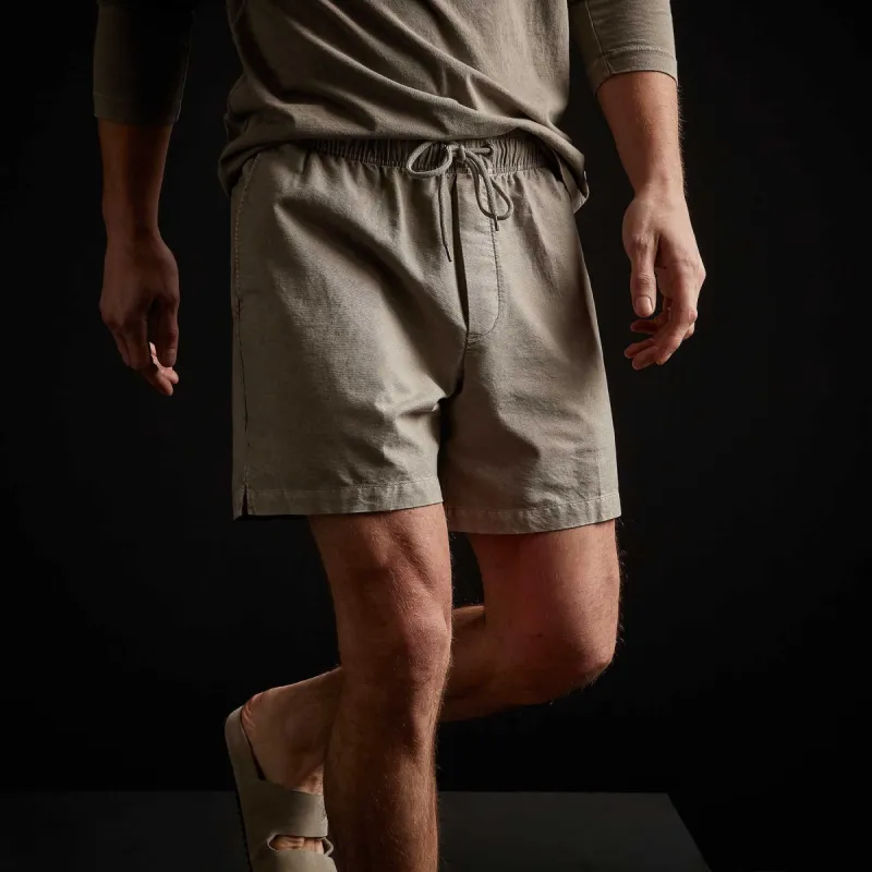 Cotton Oxford Short - Fume Pigment sold by James Perse