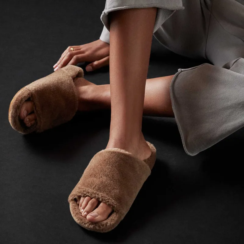 Alpaca Velcro Slide - Chestnut sold by James Perse